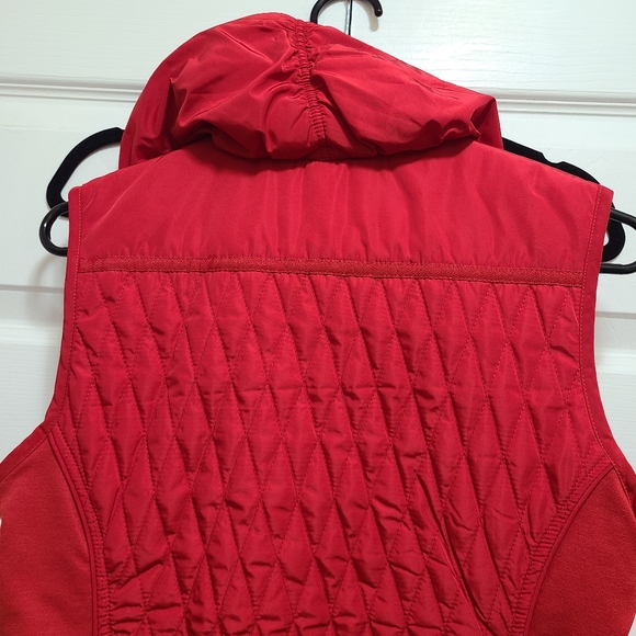 Laura Ashley Red Quilted Puffer Vest S Women's Sleeveless‎ Full Zip pockets - Picture 13 of 16